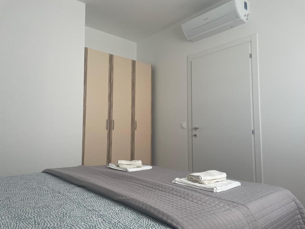 Apartment Diana Zara Parking Free Екстер'єр фото
