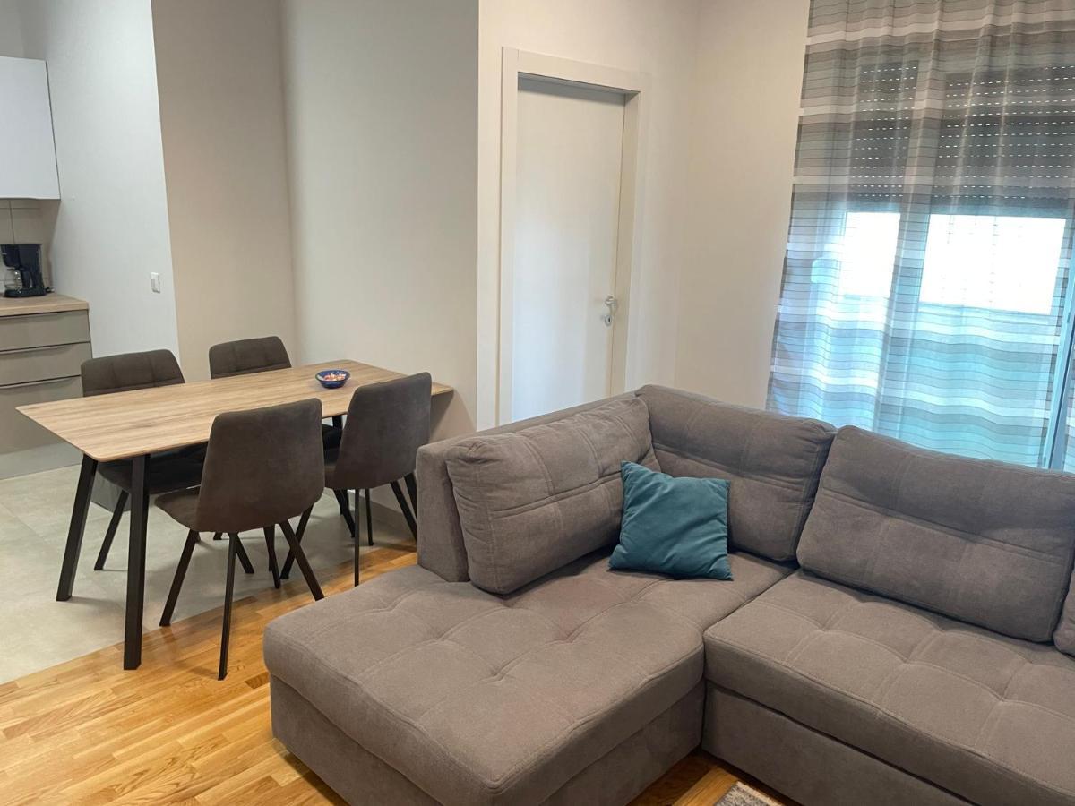 Apartment Diana Zara Parking Free Екстер'єр фото