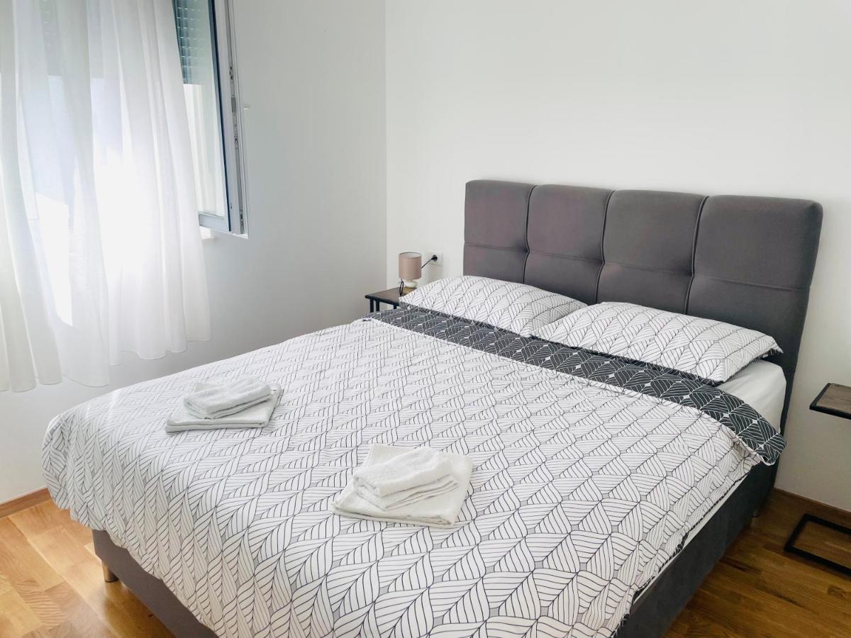 Apartment Diana Zara Parking Free Екстер'єр фото